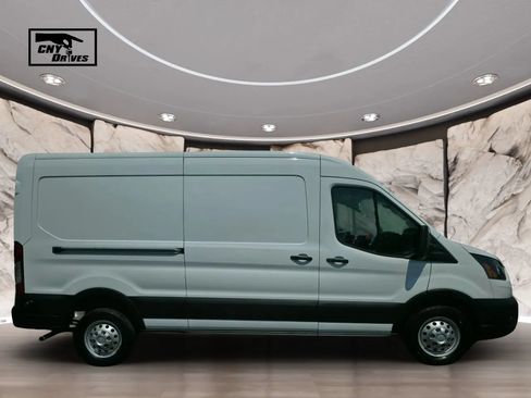 Used 2023 Ford Transit 250 Medium Roof AWD w/ Load Area Protection Package image 10