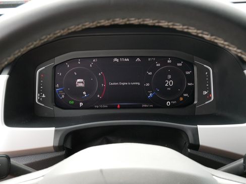 Certified 2023 Volkswagen Atlas Cross Sport SE w/ Panoramic Sunroof Package AWD/4WD image 21