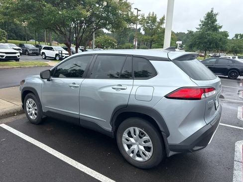 Used 2022 Toyota Corolla Cross L FWD image 5