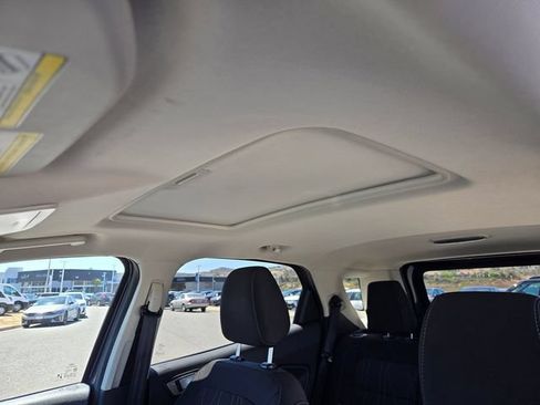 Used 2021 Ford EcoSport SE w/ SE Convenience Package FWD image 9