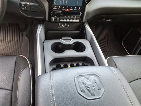 Used 2024 RAM 2500 Laramie w/ Night Edition image 17