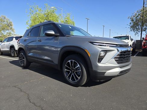 New 2026 Chevrolet TrailBlazer LT FWD image 1