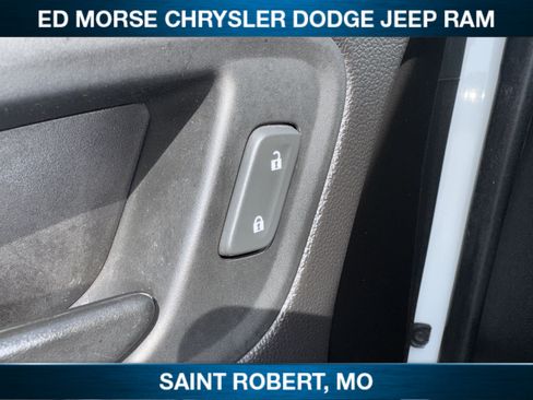 Used 2017 Chevrolet Colorado W/T w/ WT Convenience Package RWD image 18