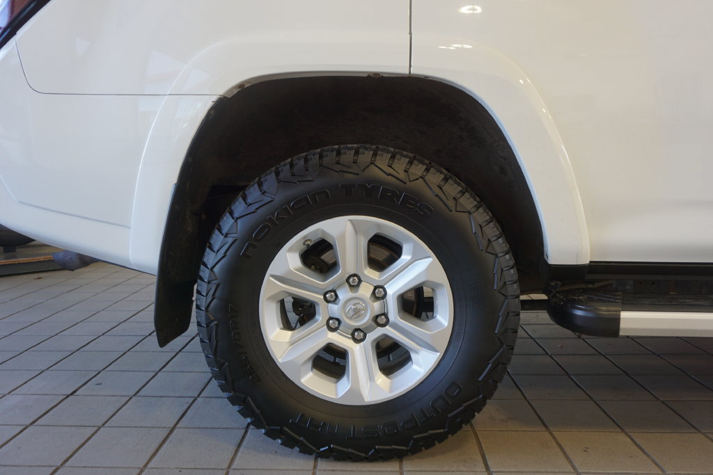 Used 2017 Toyota 4Runner SR5 Premium AWD/4WD image 34