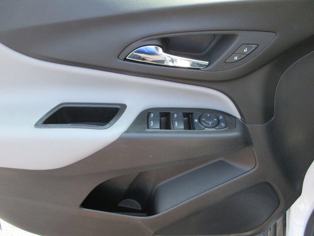 Used 2024 Chevrolet Equinox LS w/ LS Convenience Package FWD image 21