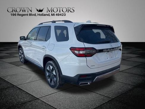New 2026 Honda Pilot Touring image 7