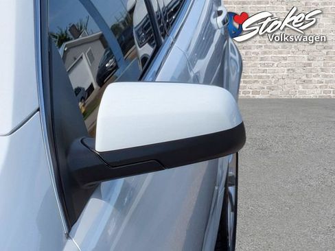 Used 2015 Chevrolet SS RWD image 12