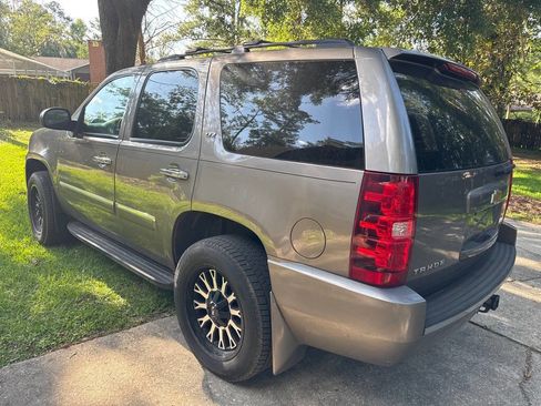 Used 2013 Chevrolet Tahoe LTZ image 3