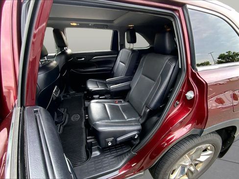 Used 2019 Toyota Highlander Limited Platinum AWD/4WD image 21