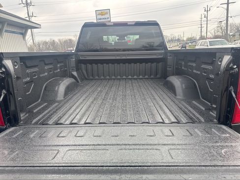 Used 2025 Chevrolet Silverado 2500 Custom w/ Custom Value Package AWD/4WD image 17