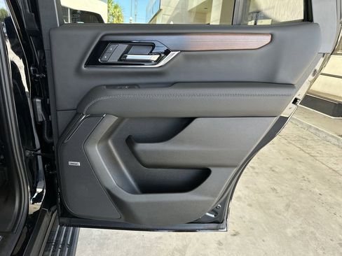 New 2026 GMC Yukon Denali w/ Denali Reserve Package AWD/4WD image 36