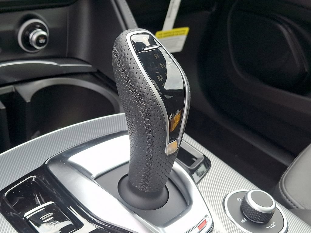 New 2026 Alfa Romeo Stelvio Sprint AWD/4WD image 10