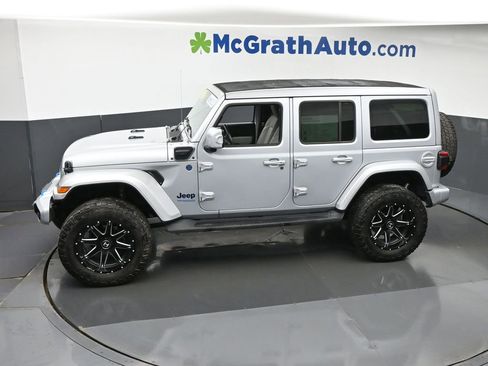 Used 2022 Jeep Wrangler Unlimited Sahara image 21