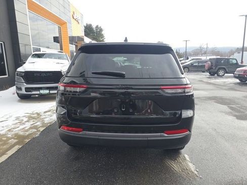 New 2026 Jeep Grand Cherokee Altitude AWD/4WD image 5