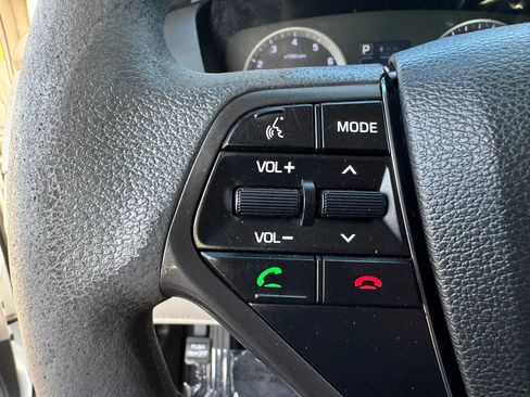 Used 2015 Hyundai Sonata SE FWD image 15