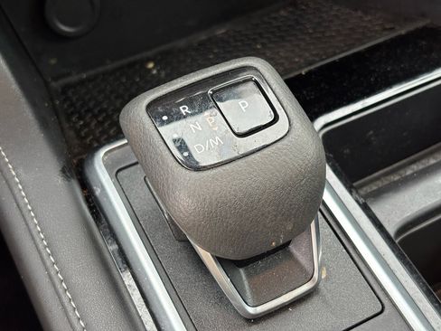 Used 2024 Nissan Pathfinder SV w/ SV Premium Package FWD image 21