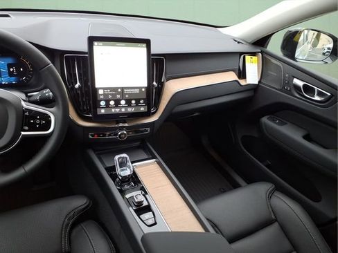 New 2026 Volvo XC60 B5 Ultra w/ Protection Package Premier AWD/4WD image 14