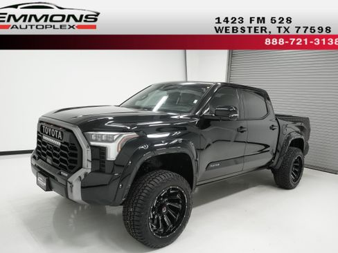 Used 2022 Toyota Tundra Platinum w/ Advanced Package image 1