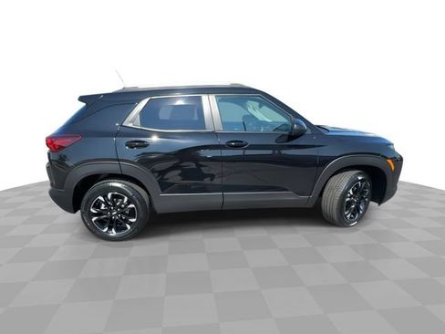 Used 2023 Chevrolet TrailBlazer LT w/ Convenience Package AWD/4WD image 9