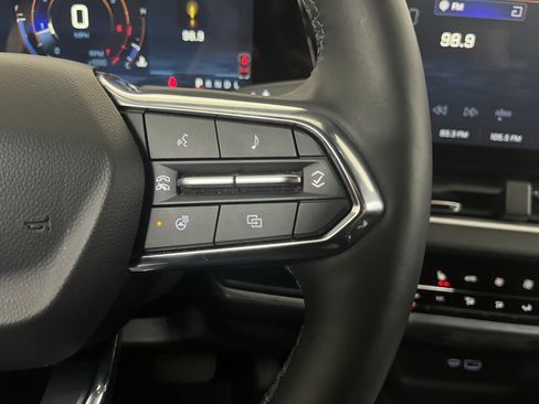 Used 2025 Chevrolet Equinox LT w/ Convenience Package II image 62