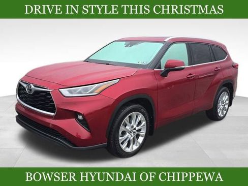 Used 2020 Toyota Highlander Limited image 1