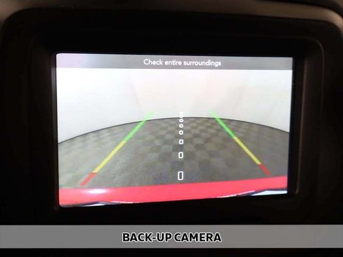 Used 2019 Jeep Renegade Latitude w/ Cold Weather Group AWD/4WD image 3