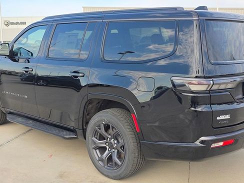 New 2026 Jeep Grand Wagoneer Limited AWD/4WD image 3