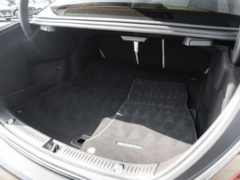 Used 2017 Mercedes-Benz E 300 image 24