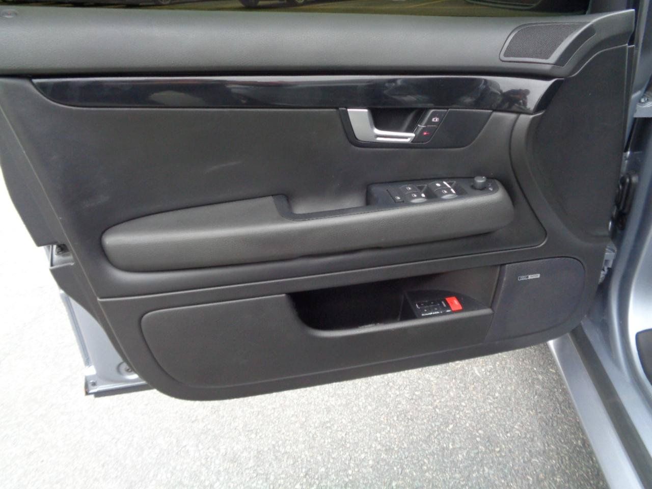 Used 2008 Audi RS 4 Sedan AWD/4WD image 21