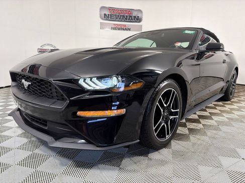 Used 2022 Ford Mustang Premium image 7