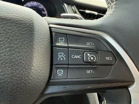 Used 2024 Jeep Grand Cherokee Altitude AWD/4WD image 29