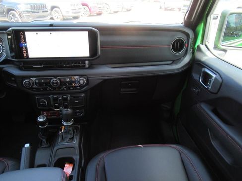 New 2025 Jeep Wrangler Unlimited Rubicon w/ Technology Group image 14