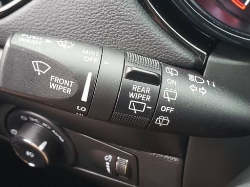 Used 2021 Dodge Durango SXT image 25