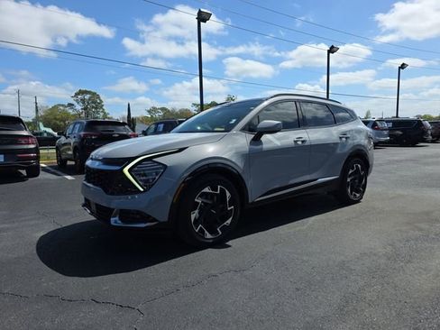 Used 2023 Kia Sportage SX image 2