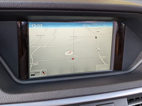 Used 2013 Mercedes-Benz E 350 Sedan image 30