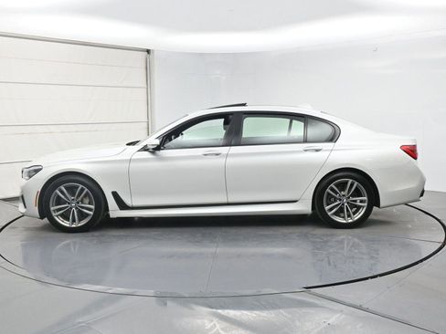 Used 2019 BMW 750i xDrive w/ M Sport Package AWD/4WD image 22