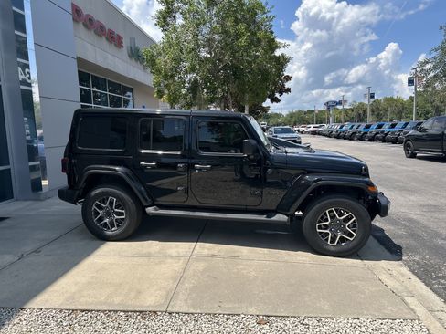 New 2025 Jeep Wrangler Sahara image 7