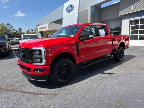Used 2025 Ford F250 Lariat w/ Black Appearance Package AWD/4WD image 4