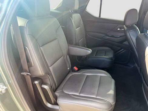 Used 2023 Chevrolet Traverse LT w/ LT Premium Package AWD/4WD image 30
