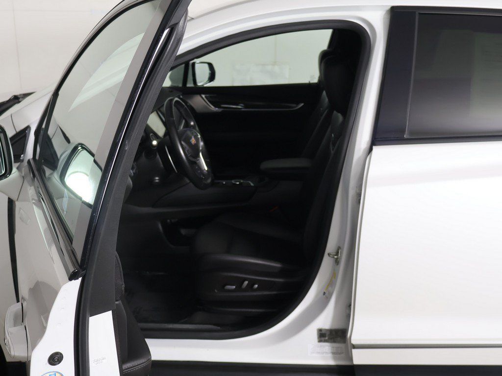 Used 2023 Cadillac XT5 Sportv w/ Technology Package AWD/4WD image 32