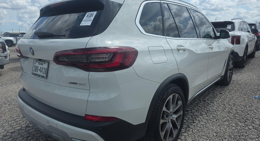 Used 2022 BMW X5 xDrive40i AWD/4WD image 4