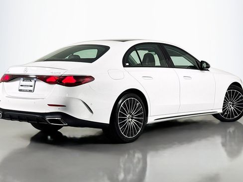 New 2026 Mercedes-Benz E 450 4MATIC Sedan image 11