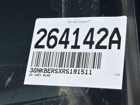 Used 2024 Chevrolet Blazer RS FWD image 11
