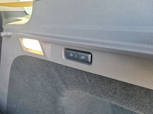 Used 2022 Lincoln Corsair AWD w/ Premium Package image 9