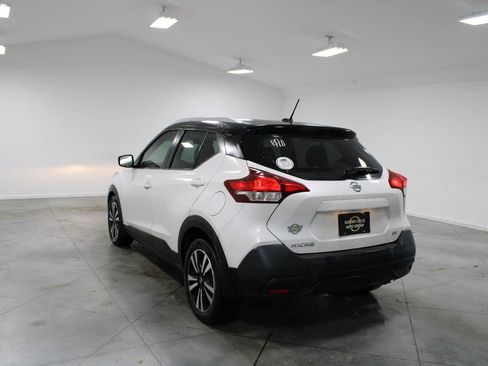Used 2018 Nissan Kicks SV image 7