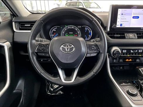 Used 2023 Toyota RAV4 XLE Premium AWD/4WD image 8