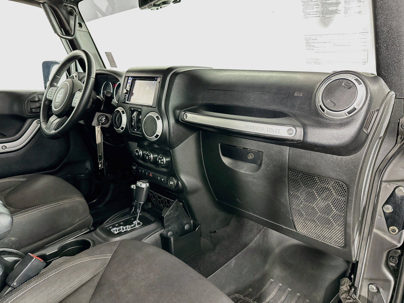 Used 2015 Jeep Wrangler Unlimited Rubicon w/ Dual Top Group AWD/4WD image 28