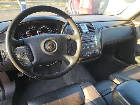 Used 2011 Cadillac DTS Hearse FWD image 17