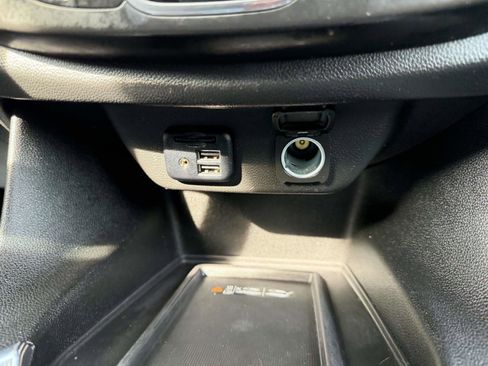 Certified 2023 Chevrolet Traverse RS AWD/4WD image 23