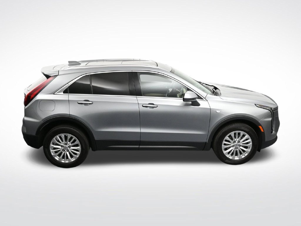 Used 2024 Cadillac XT4 Luxury w/ Cold Weather Package AWD/4WD image 21